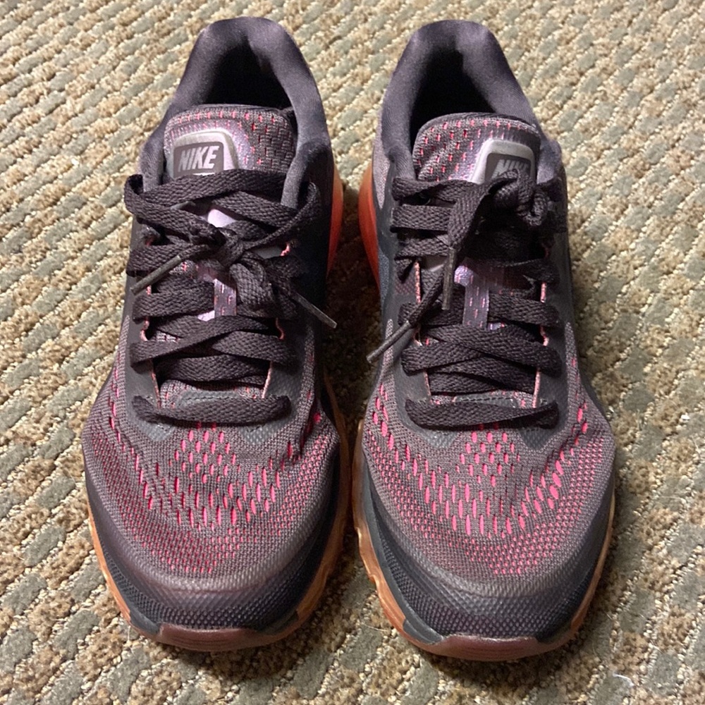 Nike Airmax‘s. Size 7